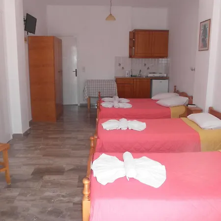 Clio Aparthotel Perissa (Santorini)