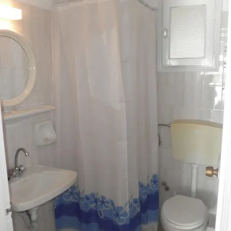 Aparthotel Clio Perissa (Santorini)