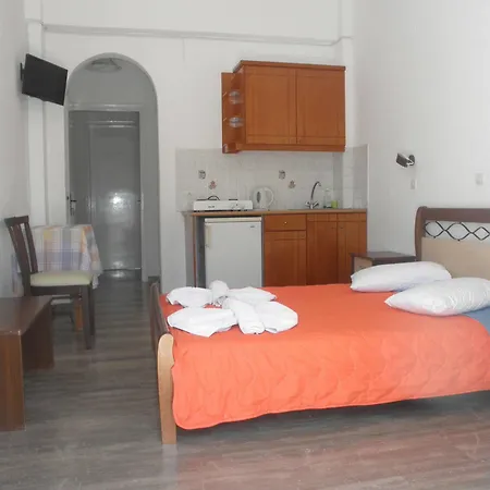 Clio Aparthotel Perissa (Santorini)